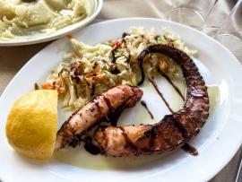 Καθαρά Δευτέρα: «Ιπτάμενες» οι τιμές στα θαλασσινά – Έως και 21% υψηλότερες από πέρυσι