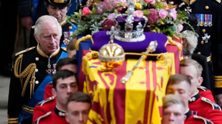 Επιδείνωση της υγείας του Καρόλου και ετοιμασίες για τη βασιλική κηδεία - «Είναι πραγματικά πολύ άρρωστος»