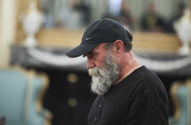 «Ο Άλλος Άνθρωπος»: Εισαγγελική έρευνα για ξέπλυμα μαύρου χρήματος σε βάρος του Πολυχρονόπουλου και συγγενών του