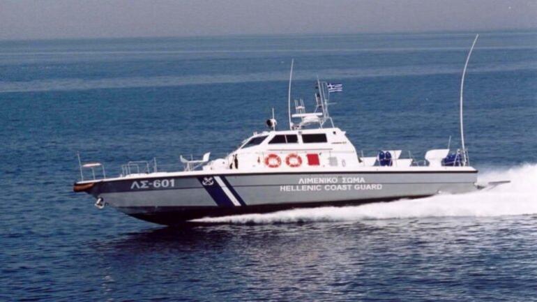 Χαλκιδική: Βυθίστηκε ταχύπλοο μετά από πυρκαγιά – Καλά στην υγεία του ο επιβαίνων