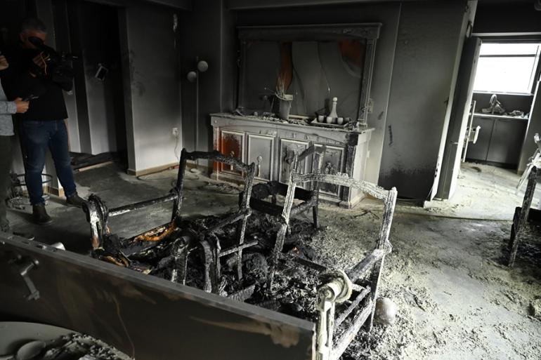 Σε διαθεσιμότητα με εντολή Δένδια το στέλεχος του Πολεμικού Ναυτικού που έκαψε το σπίτι και αυτοκίνητα πρώην συντρόφων του
