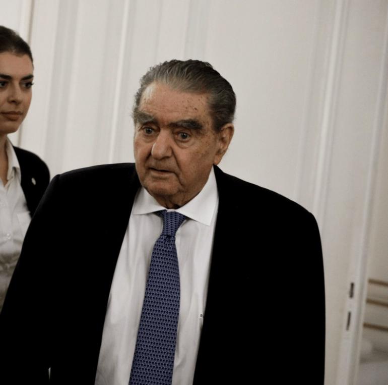 Πέθανε ο Βαρδής Βαρδινογιάννης