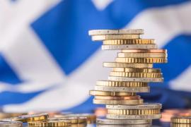 Σε υψηλό 17 ετών το διαθέσιμο εισόδημα των νοικοκυριών το 2025