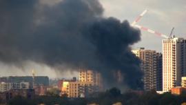 ΒΙΝΤΕΟ-Φωτιά σε αποθήκη στο Λονδίνο - Μεγάλη κινητοποίηση της Πυροσβεστικής