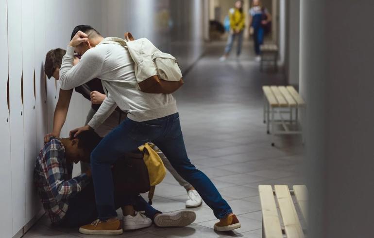 ΗΧΗΤΙΚΟ - Πατέρας 17χρονου μαθητή που έπεσε θύμα ξυλοδαρμού: Λυπάμαι τους ''θύτες'' του γιου μου γιατί κατέστρεψαν τη ζωή τους...