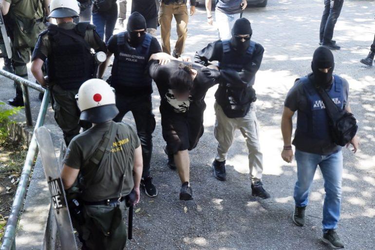 Θεσσαλονίκη: Κατασχέθηκαν USB και συσκευές αποθήκευσης αρχείων από το σπίτι του 4ου συλληφθέντα για τη δολοφονία της Βάγιας Νέστορα