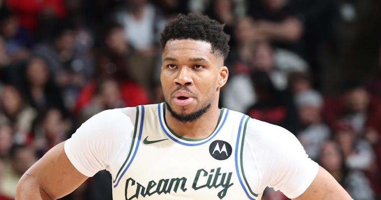 Εκνευρίστηκε ο Αντετοκούνμπο σε ερώτηση για το μέλλον του: “Είναι ασέβεια να με ρωτάτε αν θέλω να είμαι εδώ”