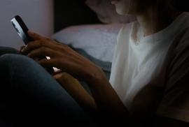 Πατέρας 14χρονης που είδε 2.000 posts αυτοκτονίας πριν πεθάνει: «Μην κλείσετε τα social media»