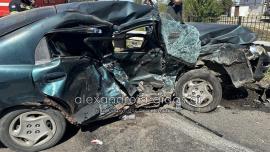 Ημαθία: Δύο τραυματίες μετά από σφοδρή σύγκρουση αυτοκινήτων στο Νησέλι (VIDEO)