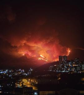 Τουρκία: Εικόνες καταστροφής από την πύρινη κόλαση στην Προύσα