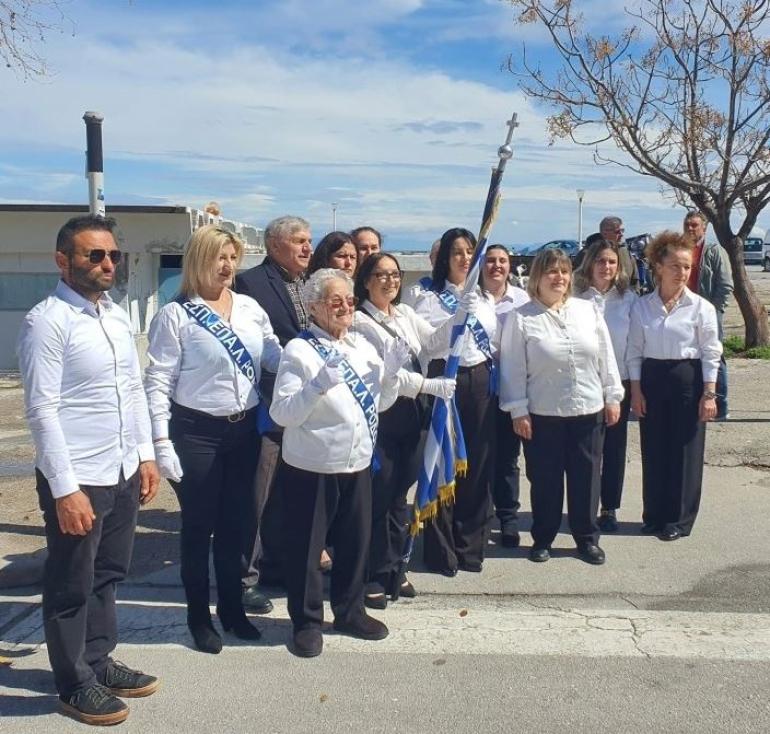 25η Μαρτίου: 82χρονη μαθήτρια πρώτης Λυκείου παρέλασε περήφανα στην Ρόδο