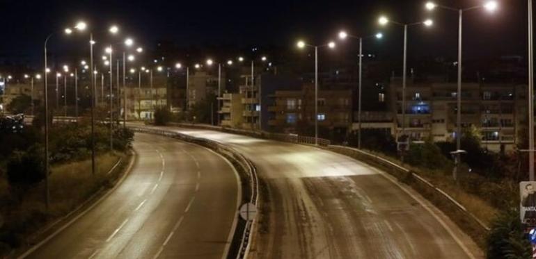 Νυχτερινές εργασίες κοπής πρασίνου στην Περιφερειακή Οδό Θεσσαλονίκης
