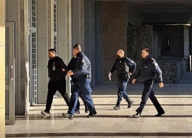 Τραγωδία στη Νεοχωρούδα: Στη φυλακή ο 37χρονος ιδιοκτήτης των τριών σκυλιών που κατασπάραξαν την 50χρονη