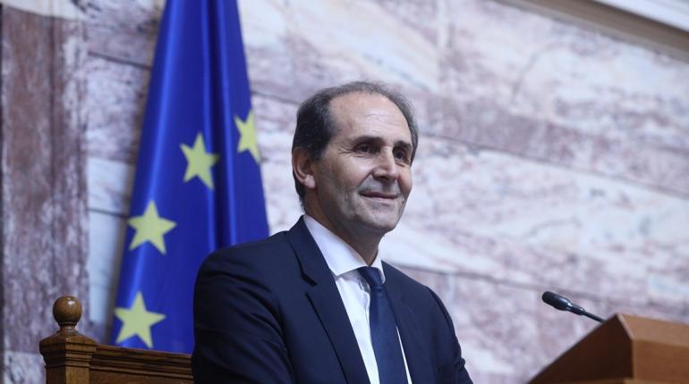 Επί μια ώρα προσπαθούσαν οι διασώστες να επαναφέρουν στη ζωή τον Απόστολο Βεσυρόπουλο
