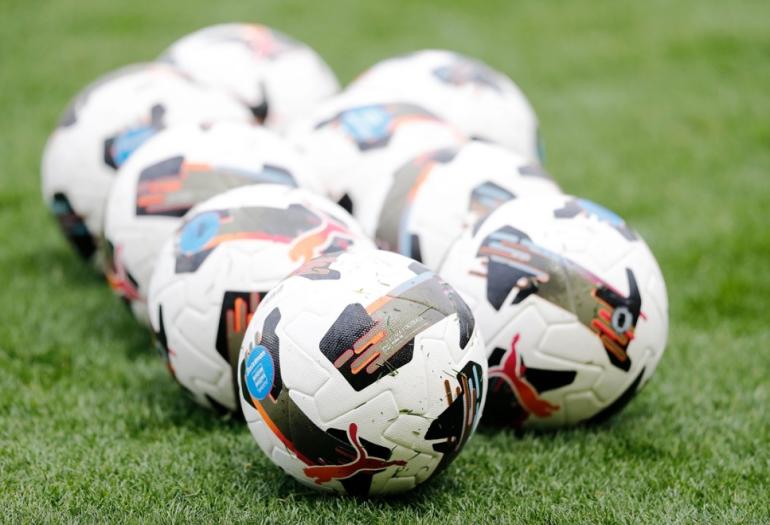 Super League: Τι ώρα και σε ποια κανάλια θα δούμε σήμερα το Άρης – Ατρόμητος και το ΟΦΗ – ΠΑΟΚ