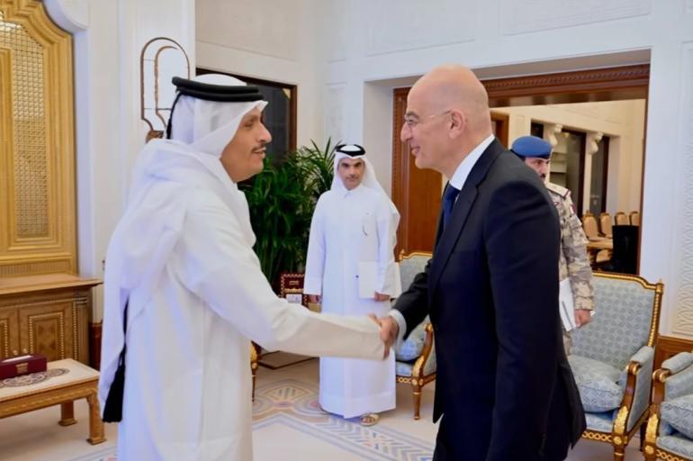 Ολοκληρώθηκε η συνάντηση Δένδια με τον Εμίρη του Κατάρ - Στο επίκεντρο οι εξελίξεις στη Μέση Ανατολή
