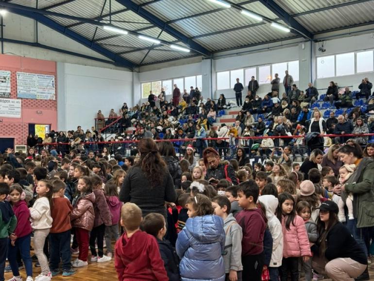 Status 107,7- Χαρίσαμε χαμόγελο στα παιδιά της Θεσσαλίας! Τεράστια ανταπόκριση στην πρωτοβουλία για τα παιδιά του Παλαμά Καρδίτσας