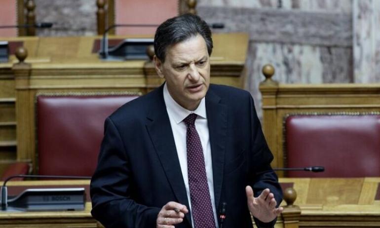 Σκυλακάκης: «Δεν θα κόβεται το ρεύμα σε κακοπληρωτές από προηγούμενους προμηθευτές»