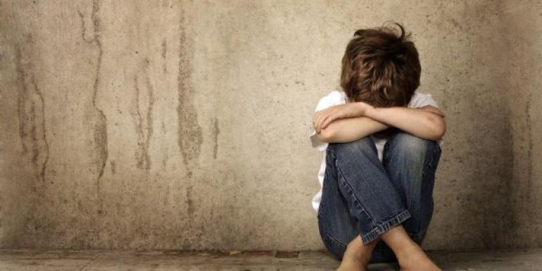 Αστυνομικός της Βουλής: Αρνείται ότι βίαζε τα παιδιά του – Κεκλεισμένων των θυρών η δίκη