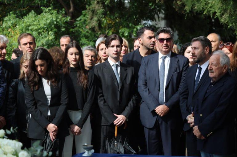 Φώφη Γεννηματά: Συγκίνηση στο μνημόσυνο πέντε χρόνια μετά τον θάνατό της – Η δήλωση του γιου της