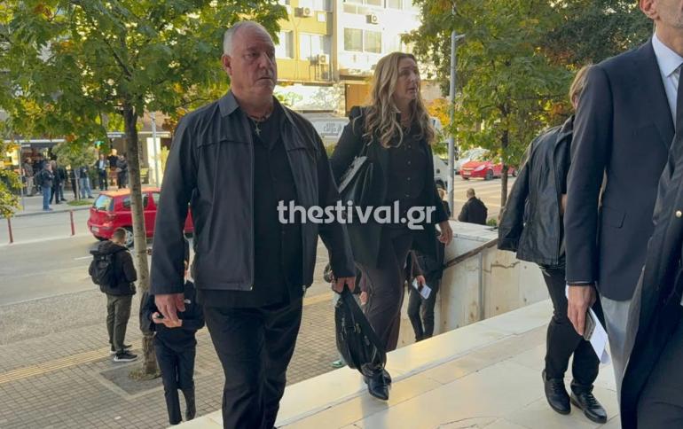 Θεσσαλονίκη: Στο πλευρό της οικογένειας του Άλκη Καμπανού οι γονείς του Γιώργου Λυγγερίδη