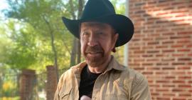 Πέθανε ο Τσακ Νόρις σε ηλικία 86 ετών