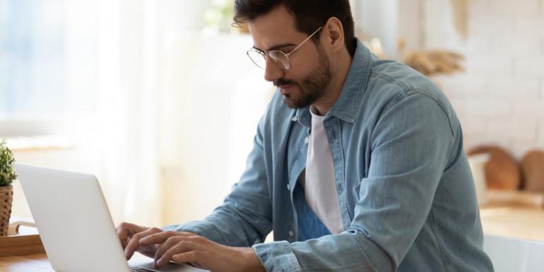 Voucher για αγορά tablet και laptop: Έως σήμερα η προθεσμία για αιτήσεις