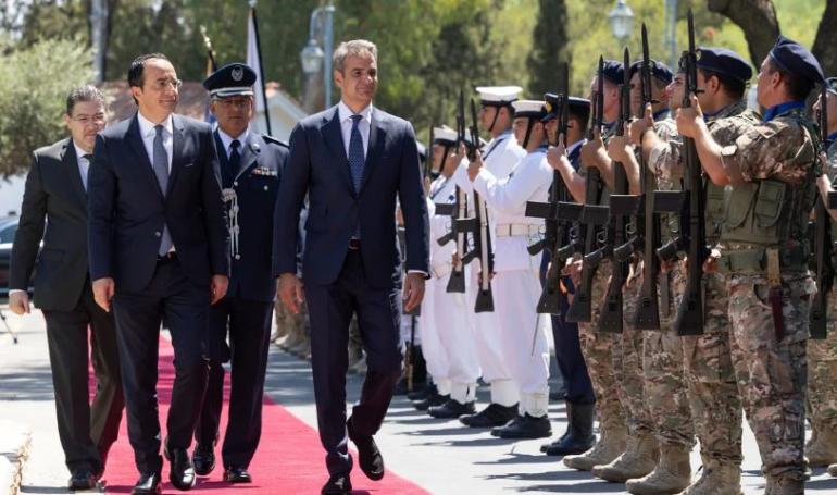 Στην Κύπρο ο Μητσοτάκης για τα 50 χρόνια από την εισβολή -Έφτασε στα Κατεχόμενα ο Ερντογάν για τη φιέστα