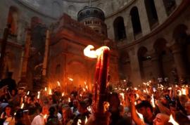 Θεσσαλονίκη: Τι ώρα θα καταφθάσει το Άγιο Φως