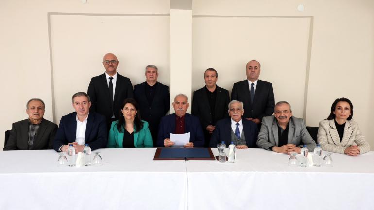 Εκεχειρία με την Τουρκία μετά από 41 χρόνια πολέμου κηρύσσει το PΚΚ