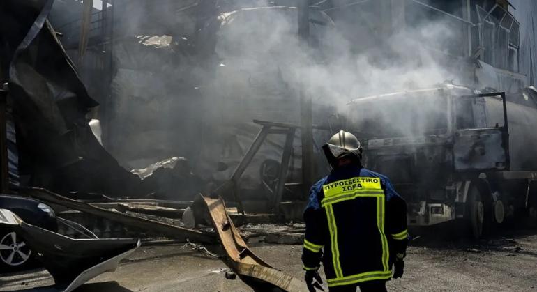 ΠΑΣΟΚ για έκρηξη σε εργοστάσιο στην Κόρινθο: Η εργασία δεν μπορεί να σημαίνει ανασφάλεια και θάνατο