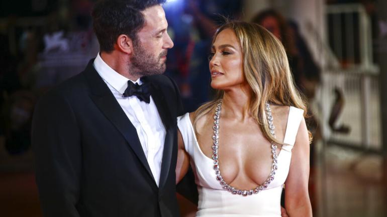 Ένα like της Jennifer Lopez φουντώνει τις φήμες χωρισμού από τον Ben Affleck