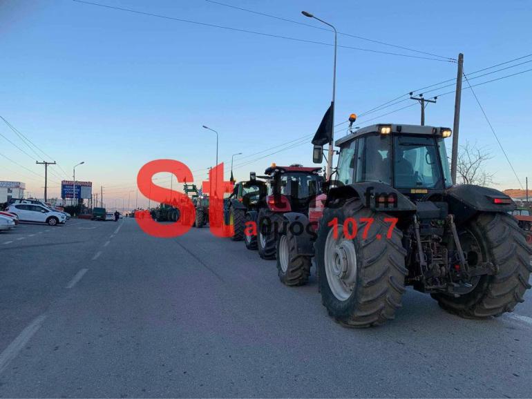 Θεσσαλονίκη: Σε εξέλιξη η μηχανοκίνητη πορεία των αγροτών προς το ΥΜΑΘ