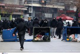 Θεσσαλονίκη: Ελεύθεροι αφέθηκαν και οι 23 που προσήχθησαν μετά την ολοκλήρωση της πορείας για τα Τέμπη