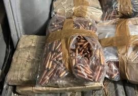 Εγκληματική οργάνωση που διακινούσε πυρομαχικά στην Κρήτη -  5 συλλήψεις, πολεμικό τυφέκιο και πάνω από 24.000 φυσίγγια στα χέρια της ΕΛ.ΑΣ.