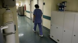Ζεφύρι: Πέθανε η 45χρονη την οποία περιέλουσε με πετρέλαιο και έκαψε ο σύζυγός της