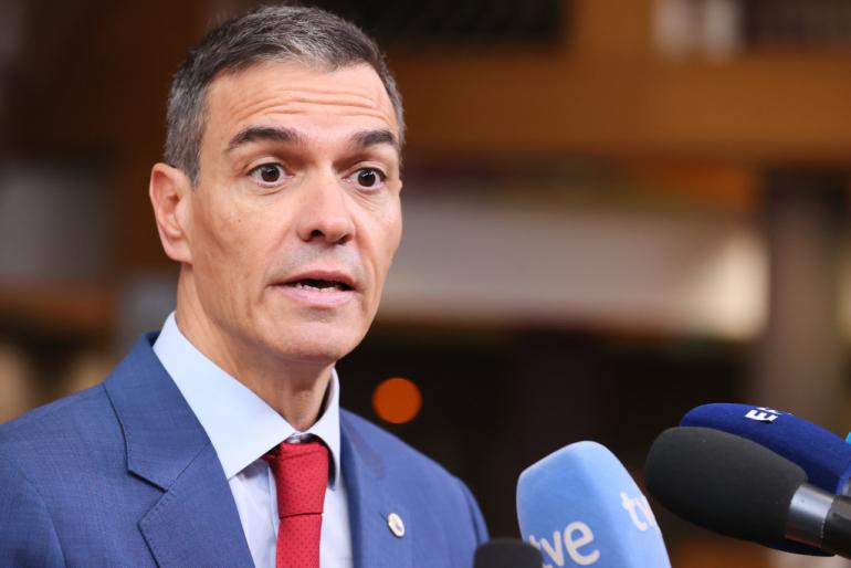 Σάντσεθ: «Ο πόλεμος κατά του Ιράν είναι ένα τεράστιο λάθος, ας σπεύσουμε σε βοήθεια της Κύπρου»