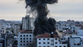 Συνεχείς επιδρομές των Ισραηλινών στη Γάζα – Στην Άγκυρα σήμερα ο Άντονι Μπλίνκεν