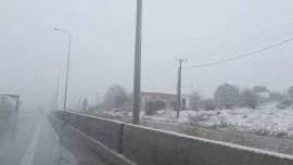 ΒΙΝΤΕΟ-Θεσσαλονίκη: Πυκνή χιονόπτωση στο Δερβένι- Σταυρούπολη και Συκιές - Χωρίς προβλήματα η κυκλοφορία