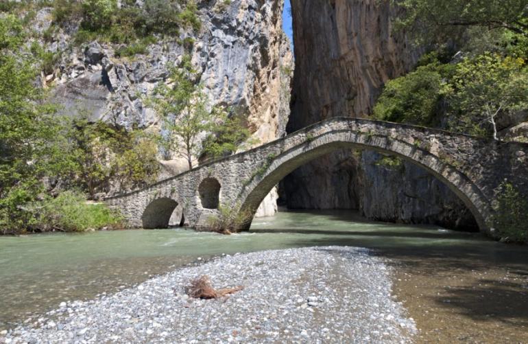 Ανοίγει σήμερα η πλατφόρμα για μετεγκατάσταση σε ακριτικές περιοχές – Έως 10.000 η ενίσχυση