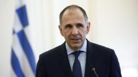 Γεραπετρίτης για ροζ σημαία: Τα σύμβολα του κράτους πρέπει να φαίνονται ακέραια στις υπηρεσίες του σκληρού πυρήνα του κράτους