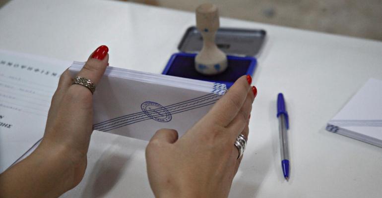 Γκάλοπ Marc: 54,8% ναι στον γάμο των ομόφυλων και 52,9% στην υιοθεσία από ομόφυλα ζευγάρια