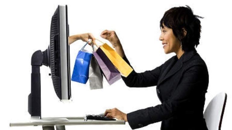 Με την Cyber Monday, πέφτει σήμερα η αυλαία της μεγαλύτερης εμπορικής γιορτής του Νοεμβρίου