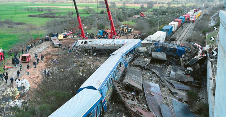 Τι αναφέρει το πόρισμα της Hellenic Train για τα Τέμπη - «Ο μετασχηματιστής η κύρια πηγή της έκρηξης»