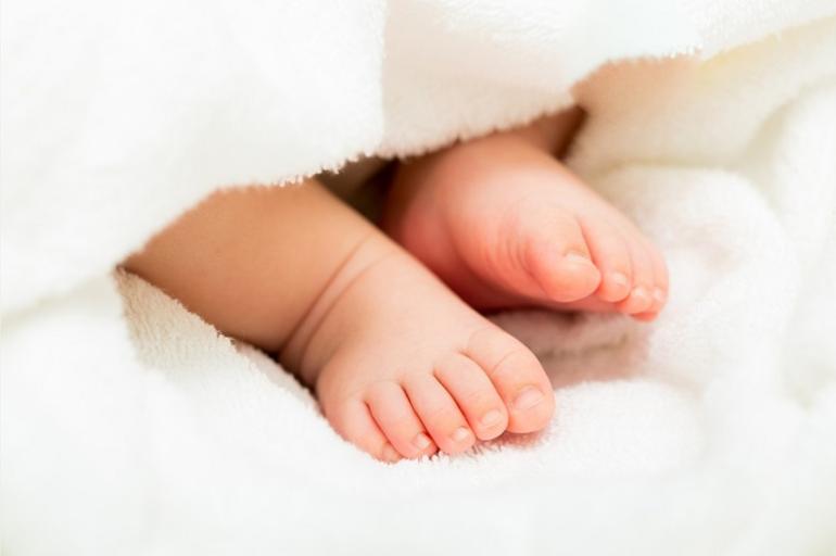 Γαλλία: 26χρονη νοσηλεύτρια διώκεται για σεξουαλικές επιθέσεις σε βρέφη
