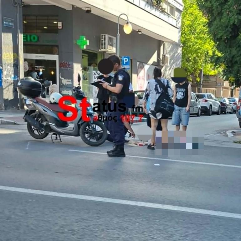 Θεσσαλονίκη: Μία τραυματίας μετά από σύγκρουση ΙΧ με δίκυκλο (ΦΩΤΟ)