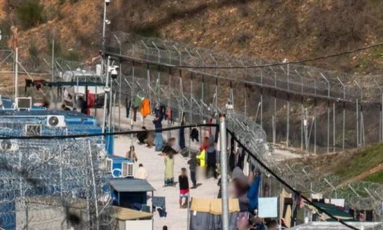 Σέρρες: Πετροπόλεμος από μετανάστες κατά αστυνομικών στη Δομή Σιντικής