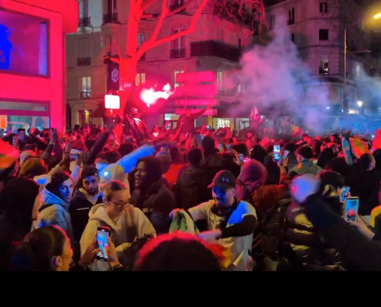 Παρίσι: Επεισόδια στα Ηλύσια Πεδία μεταξύ Σενεγαλέζων και της αστυνομίας μετά την κατάκτηση του Κόπα Άφρικα