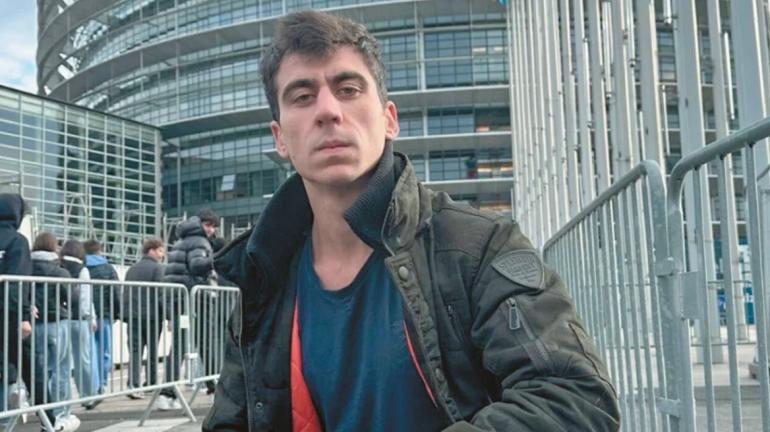 Ο Φείδιας με ψευτοδάκρυα εξηγεί γιατί πήρε συνέντευξη από τον Τατάρ