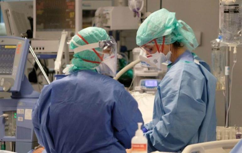 ΕΟΔΥ: 103 θάνατοι από COVID, 68 διασωληνωμένοι την περασμένη εβδομάδα - Κυριαρχία της υποπαραλλαγής JN.1.